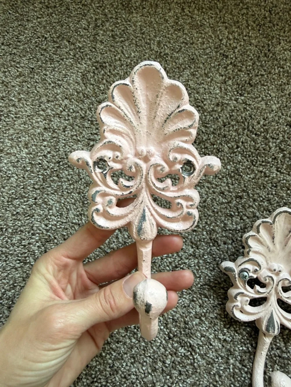 Shabby Chic Pink Wall Hooks - Decoratively Set